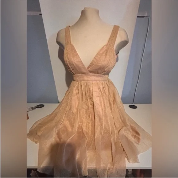 NWOT Forever 21 Women's Shimmering Rose Gold Prom Summer Dress Junior Small - Picture 2 of 8